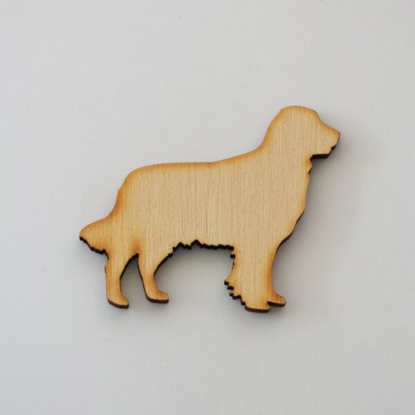 5 x 4 cm-es fa figura – kutya - golden retriever