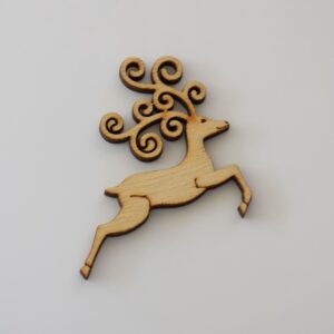 4,5 x 4 cm-es fa figura – csodaszarvas: